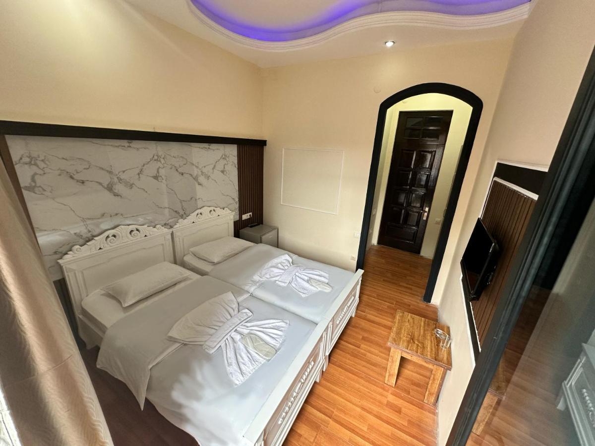 My Metropol Hotel Батумі Екстер'єр фото