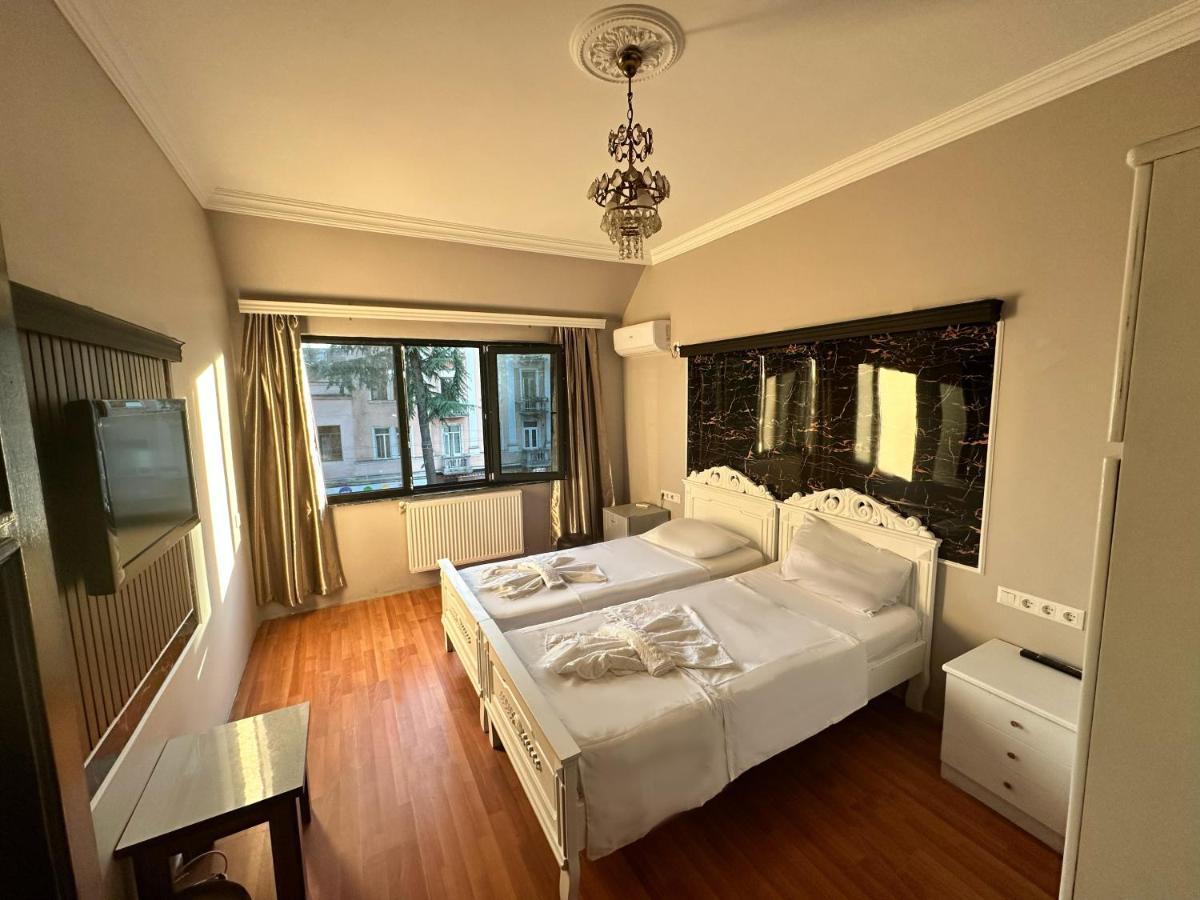 My Metropol Hotel Батумі Екстер'єр фото